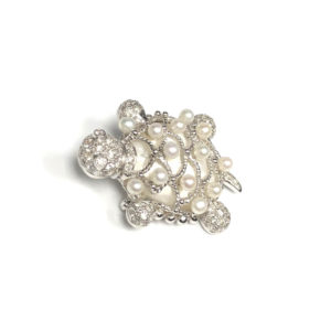 PIN01025 - 18-Karat White Gold Diamond & Mother of Pearl Pin