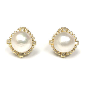 E04902-18-Karat Yellow Gold Pearl & Diamond Earring