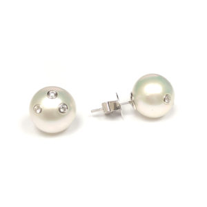 E04909-18-Karat White Gold Pearl & Diamond Earring