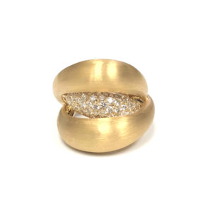R03201-18-Karat Yellow Gold Diamond Ring