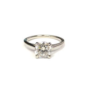 R03233-Platinum Diamond Ring